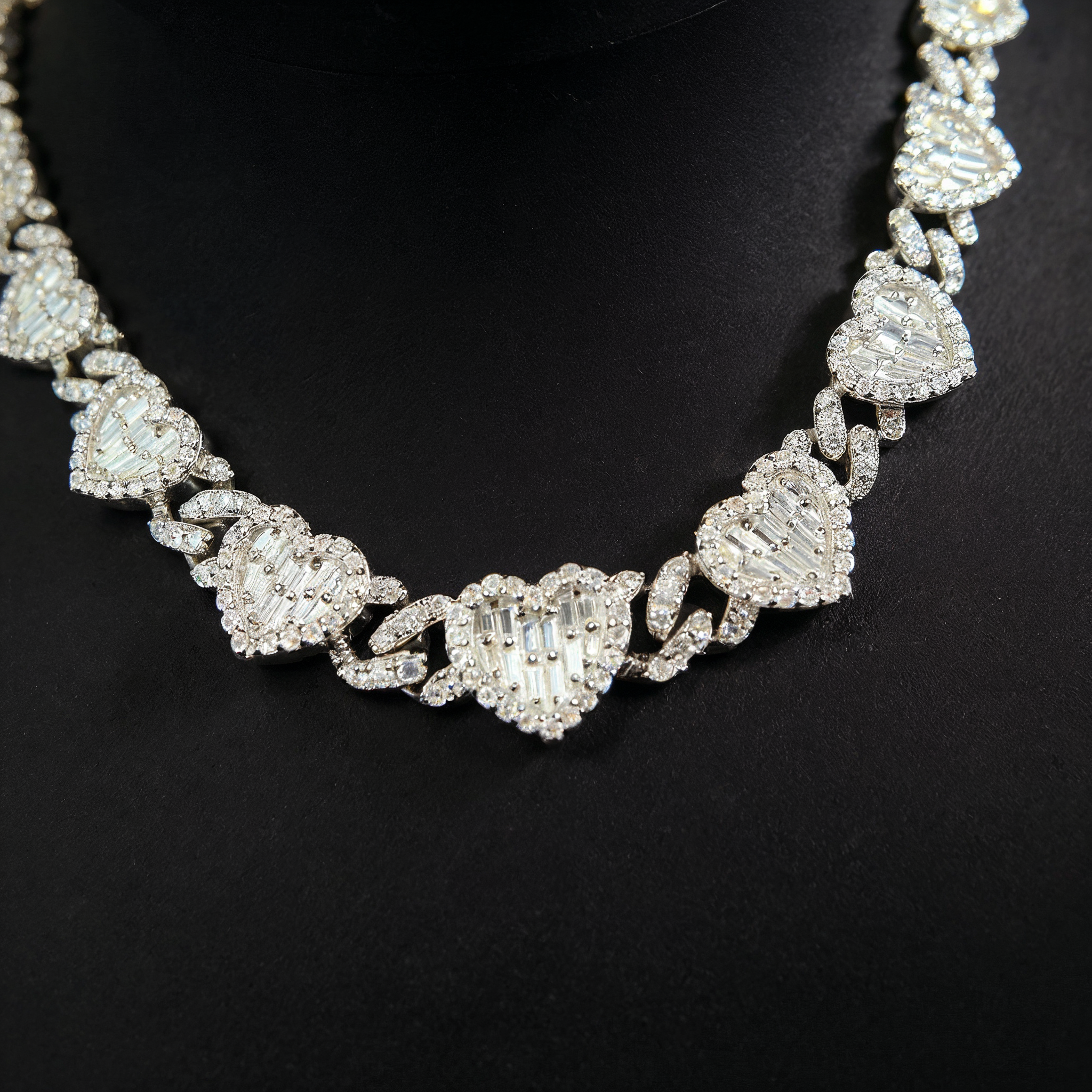 Heart Cuban Women Chainz