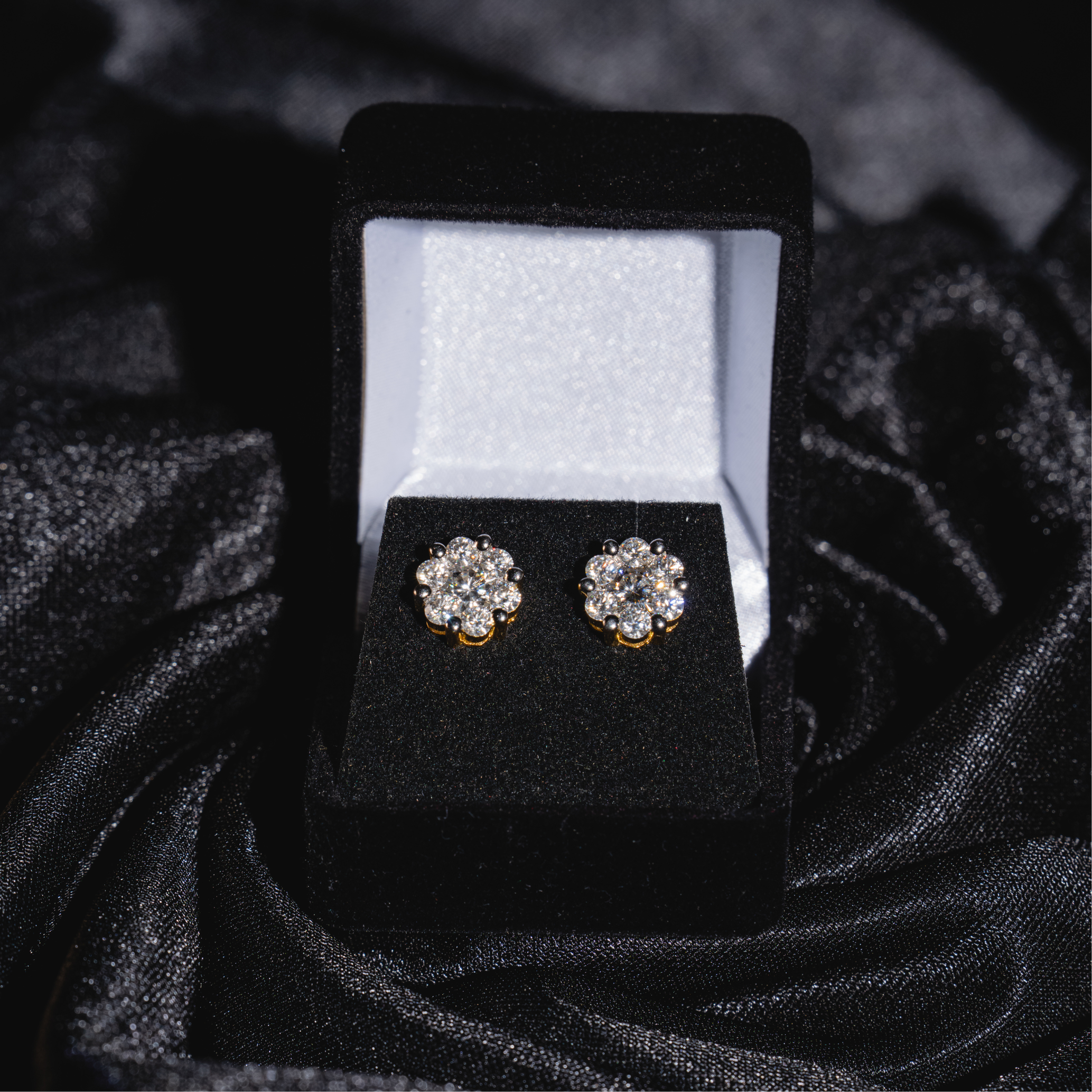 Honey Comb Earrings 8MM
