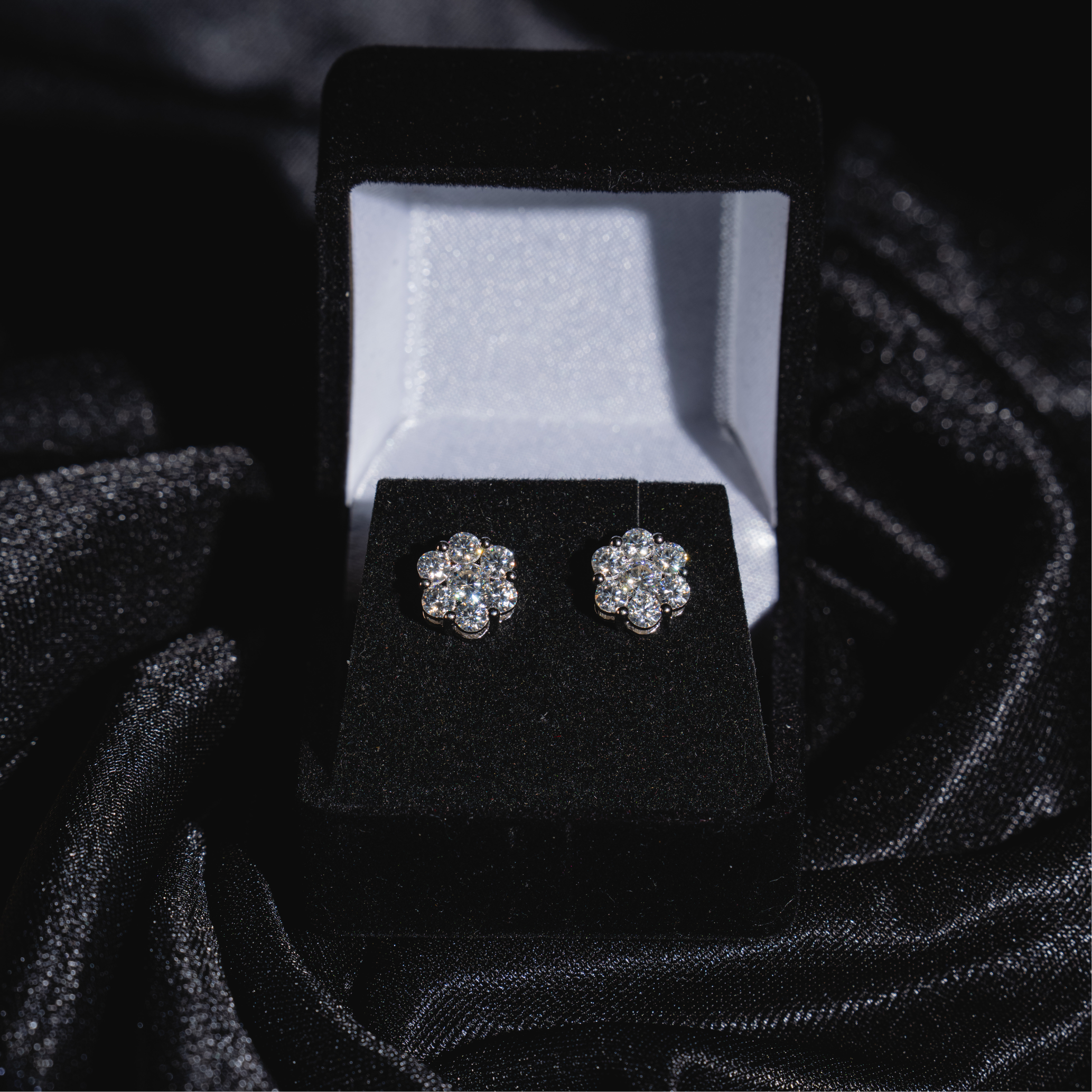 Honey Comb Earrings 8MM