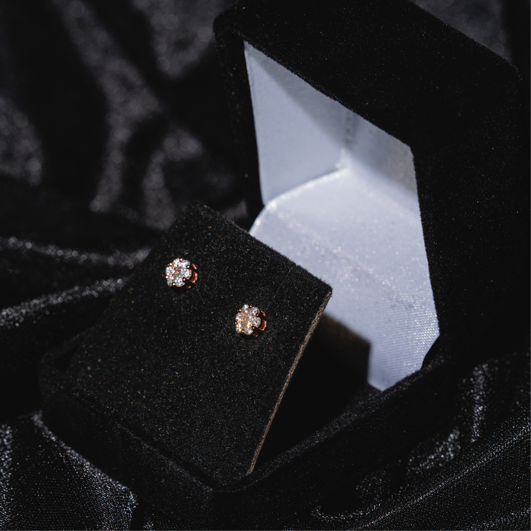 Baby Flower Honey-Comb Earrings