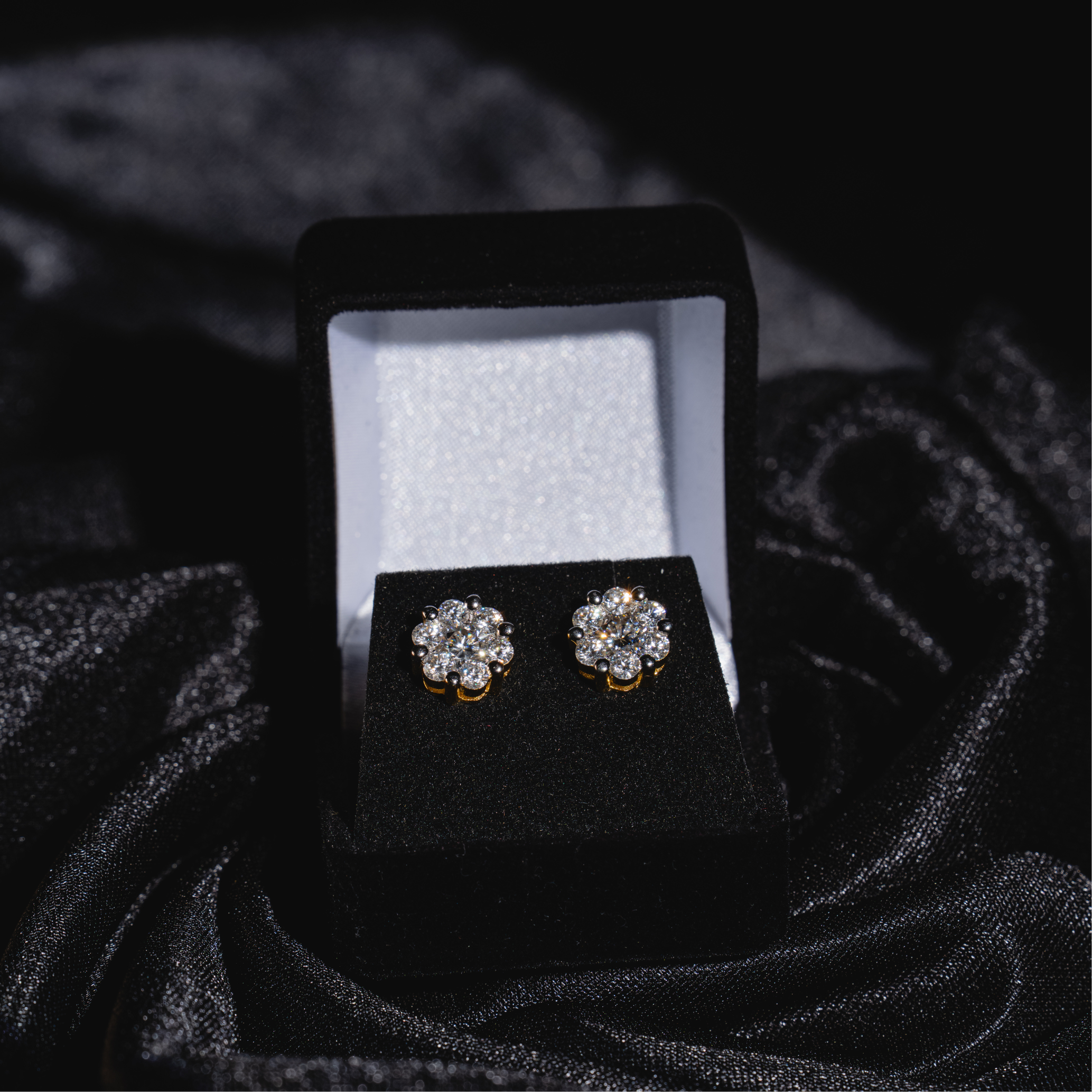 Honey Comb Earrings 8MM