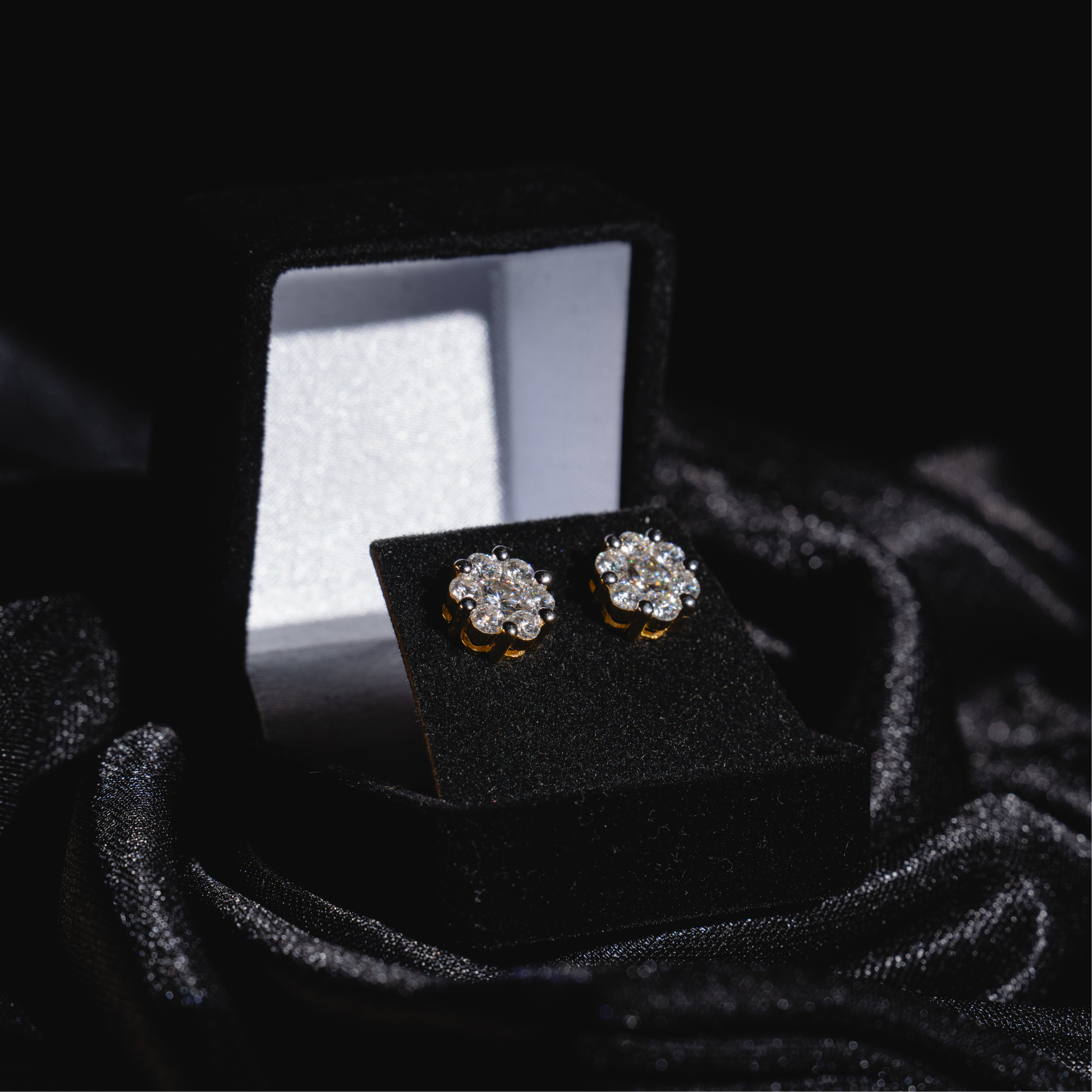 Honey Comb Earrings 8MM